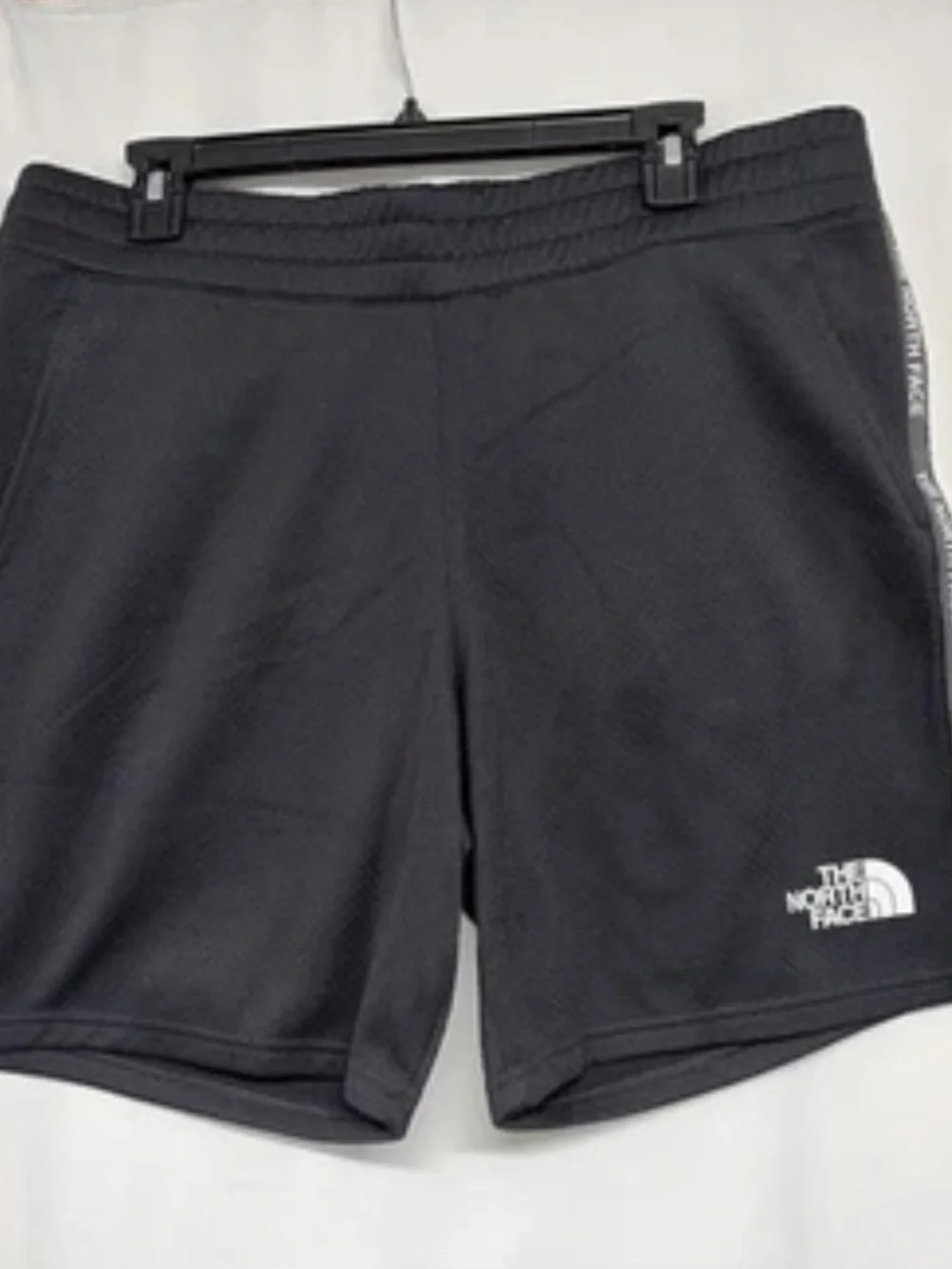 NWOT The North Face Men's Black Shorts Large Logo Athletic Elastic Waist Shorts
